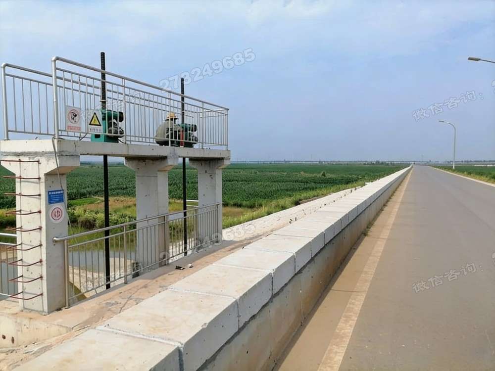 洛江公路旁渠道闸门