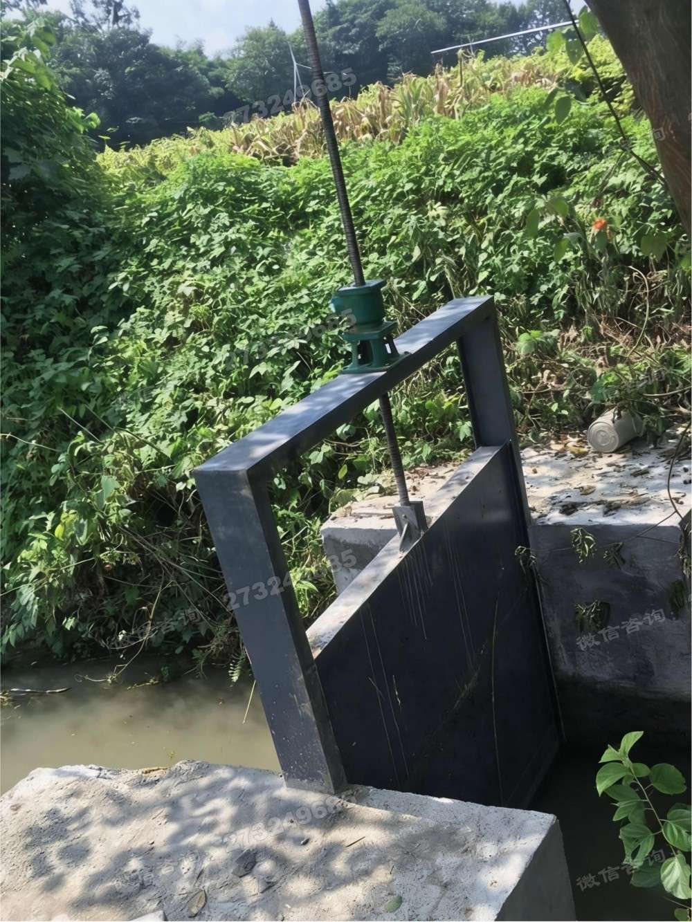 沅江农田黑色钢制闸门