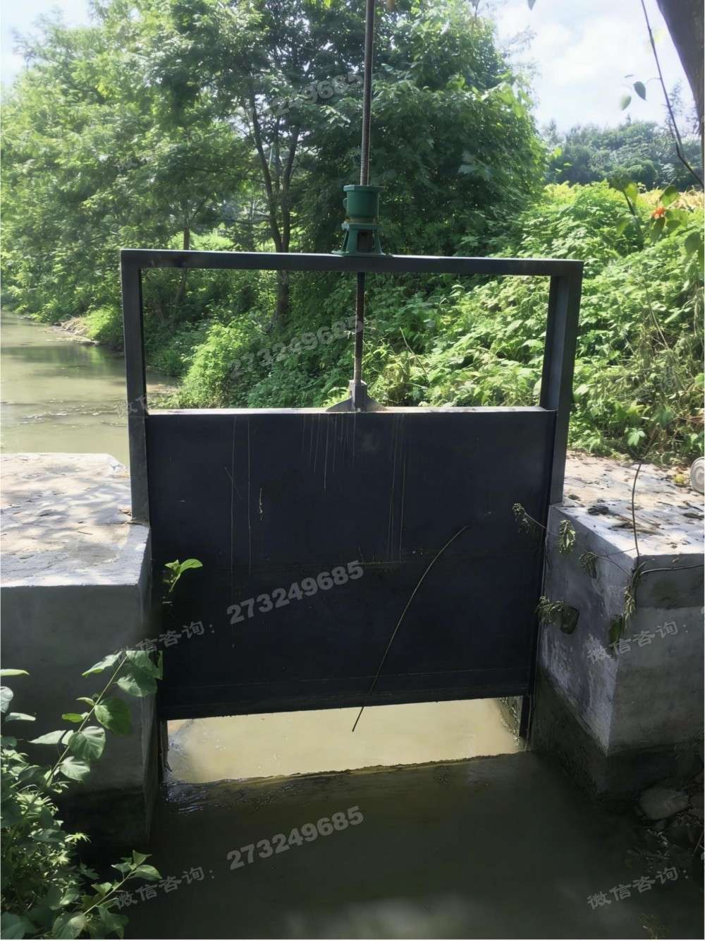 岳阳楼灌区黑色钢制闸门