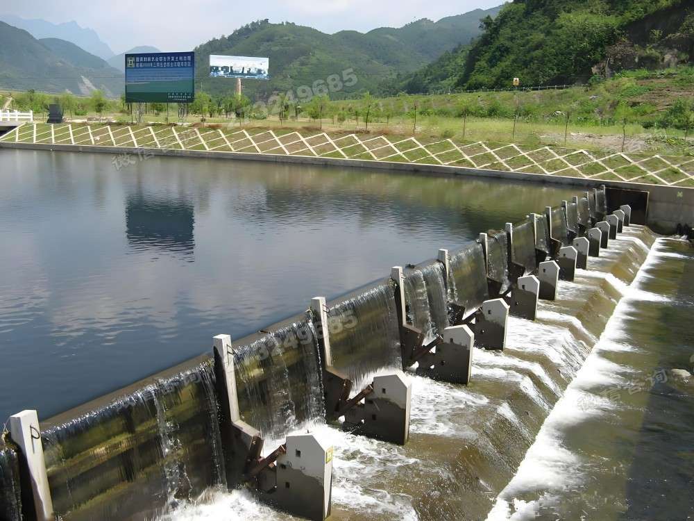 兴宁阶梯式液压钢坝